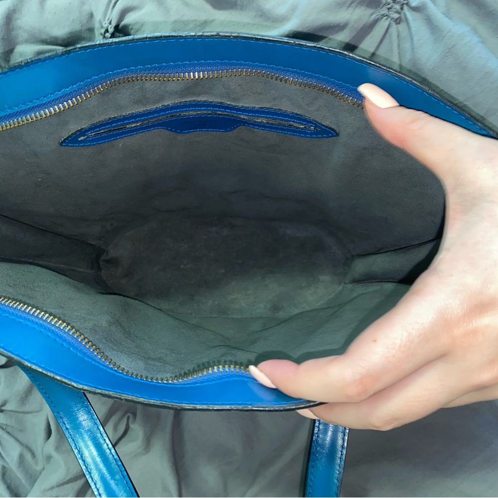Louis Vuitton Blue Saint Jacques Epi Leather GM - Picture 9 of 11